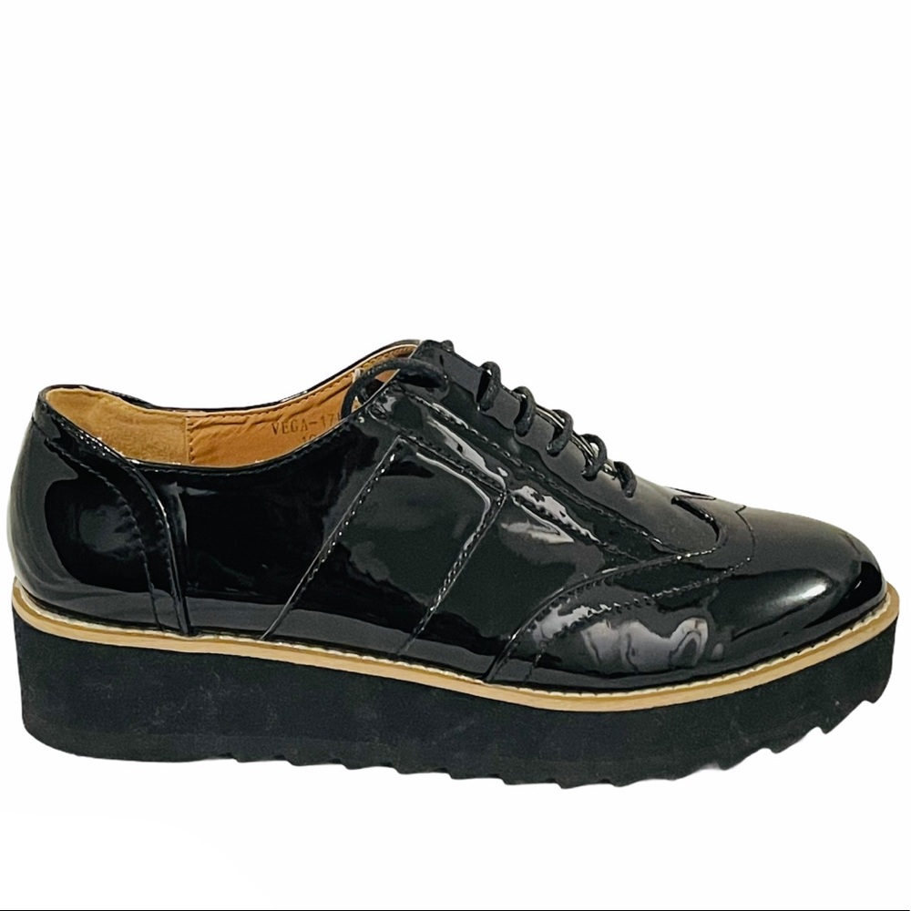 Olivia + Kate Oxford creeper platform shoes 10. Fits more like a 9